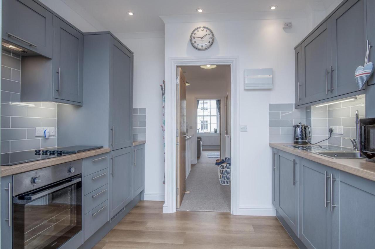 Ramsey Apartment - 2 Bedroom Apartment - Tenby Exterior foto